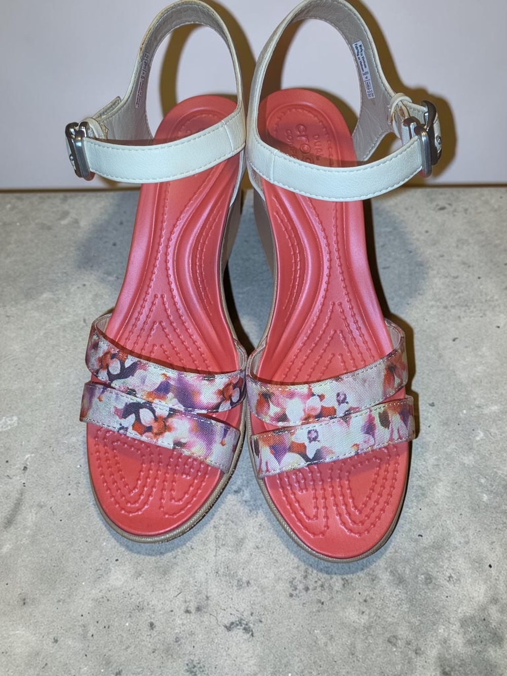 CROCS Coral Florsl Footbed Wedges with Beige Ankle Strap - Picture 2 of 9